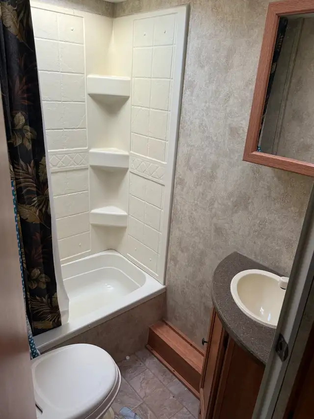  2010 Keystone passport ultralight in Travel Trailers & Campers in Regina - Image 7