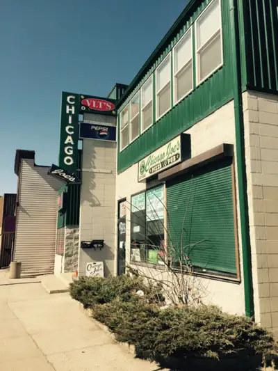 3,100 sq. ft. | Excellent Location for Takeout & Delivery Please only text (780) 904-7611 directly w...