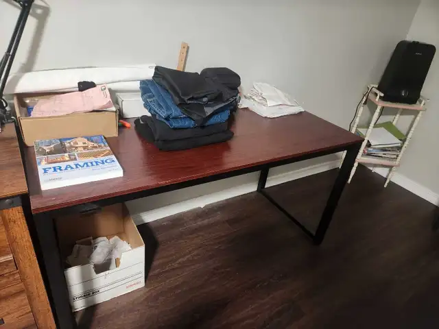 Office table in Desks in Stratford - Image 2