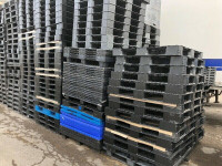 large quantity plastic pallet skid for sale 905-670-9049