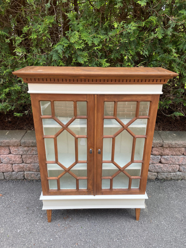 The Classic Cabinet in Hutches & Display Cabinets in Muskoka - Image 2