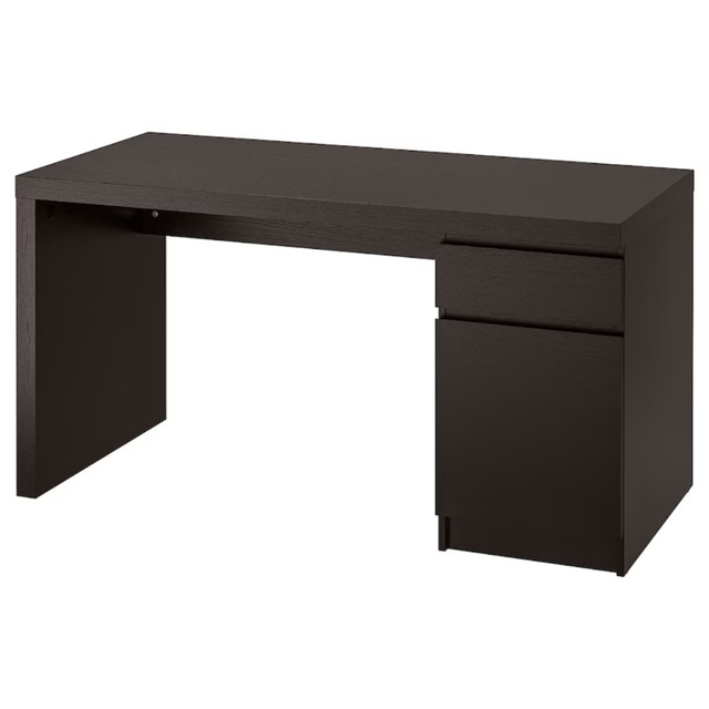 Bureau Ikea MALM desk, black-brown, in very good condition, $250 dans Bureaux  à Ville de Montréal