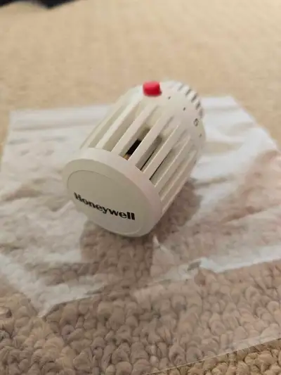 Honeywell T100A-1028 Radiator Thermostat Head Brand new Honeywell Braukmann thermostatic radiator va...