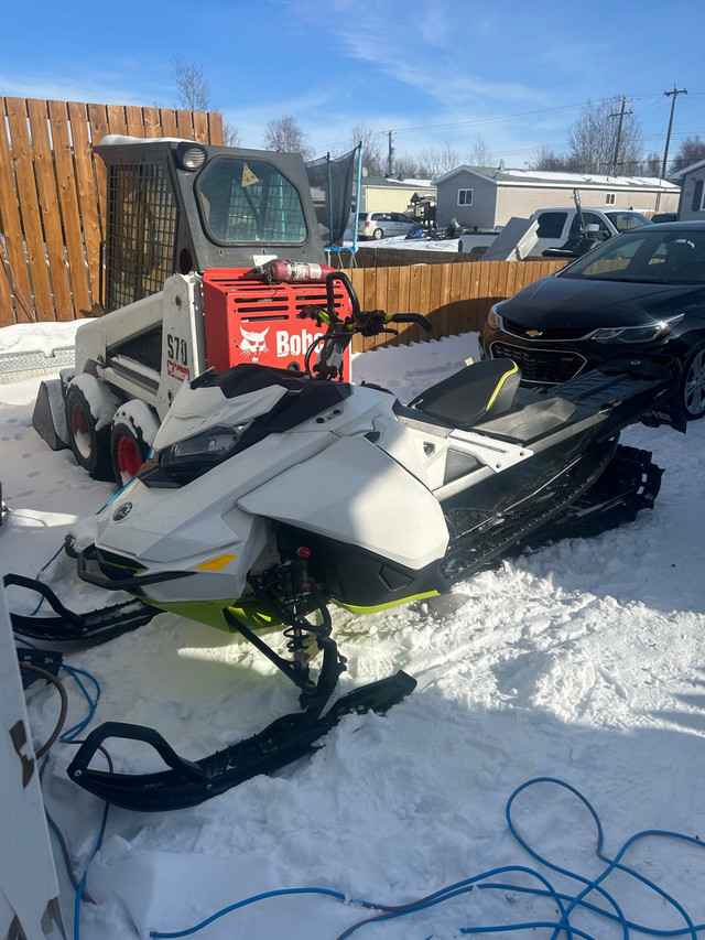 2018 Freeride 850 in Snowmobiles in Yellowknife - Image 3