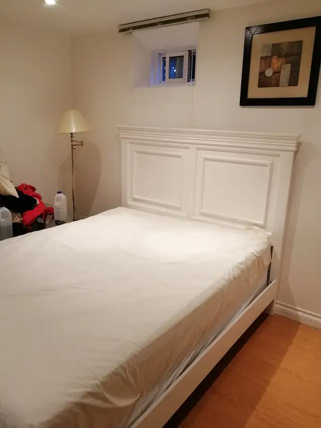Available Now, room QEW/Mississauga Rd, all included