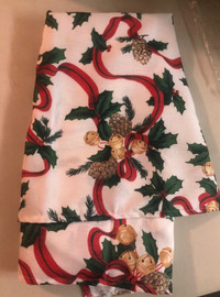 HOLIDAY/CHRISTMAS LINENS!