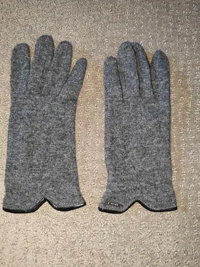Stylish & Warm Mexx Wool Blend Women Gloves - One Size, View more