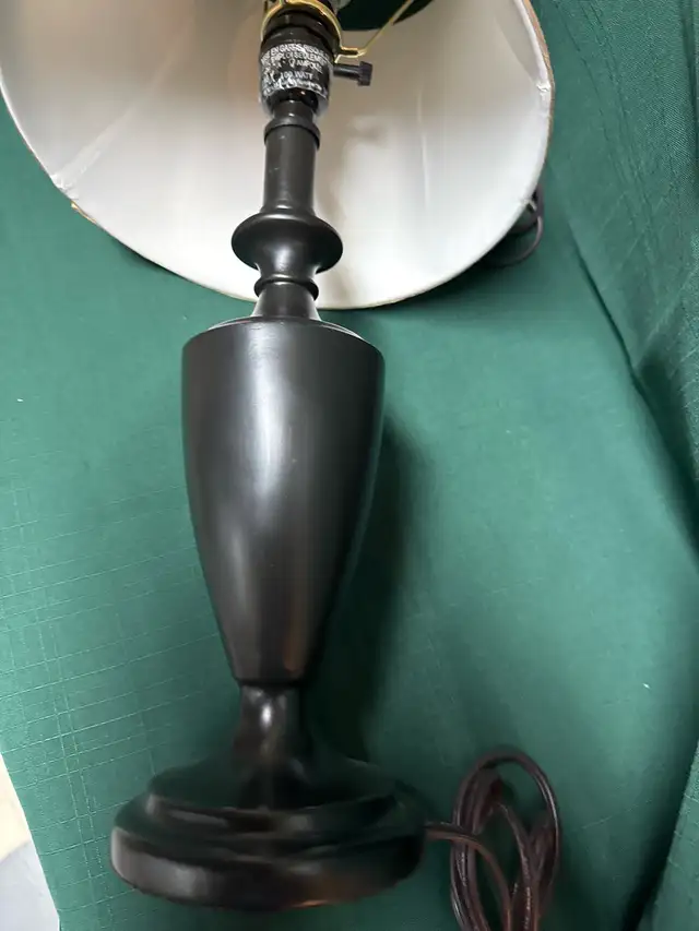 2 beautiful lamps like new 21” tall in Indoor Lighting & Fans in Calgary - Image 4