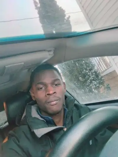 Am driver lookin for job please contact 3432628468