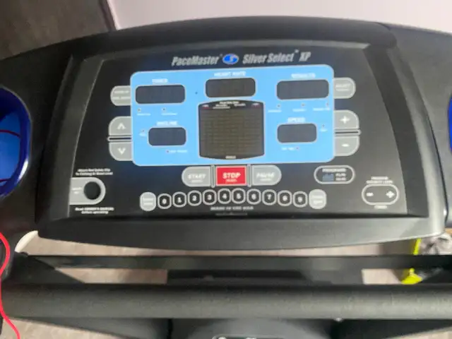 PaceMaater silver select xp treadmill in Exercise Equipment in Vernon - Image 2