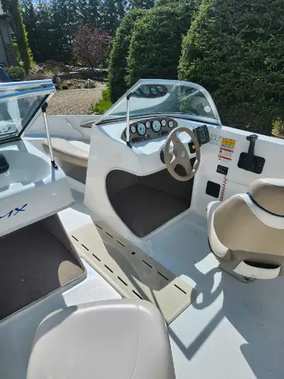 175 Glastron Boat 2005. C/w trailer, depth finder, 3 litre volvo inboard motor. Original owner. New...