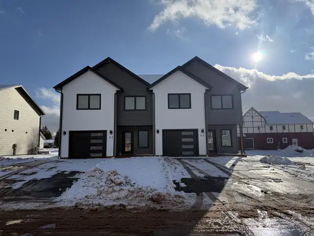 4 Bed 3 Bath for Rent in Long Term Rentals in Charlottetown - Image 2