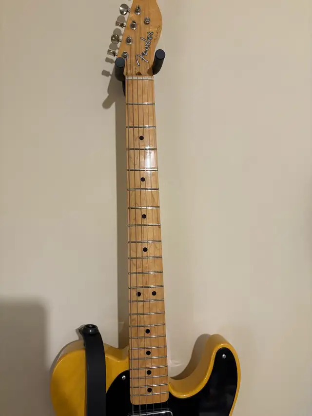 2002 fender telecaster American professional in Guitars in Barrie - Image 3