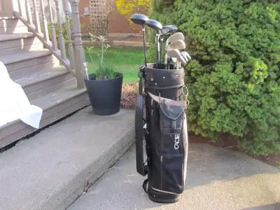 Men's Right Hand 12-pc Golf Clubs Set (Dunlop Vision) & Golf Bag includes:  Driver # 1 with 10º lof...