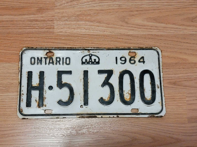 Expired Ontario License Plate 1964 H51300 in Arts & Collectibles in Calgary