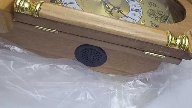 Bedford Clock Collection 26" Chiming Pendulum Wall Clock, Golden in Home Décor & Accents in City of Toronto - Image 8