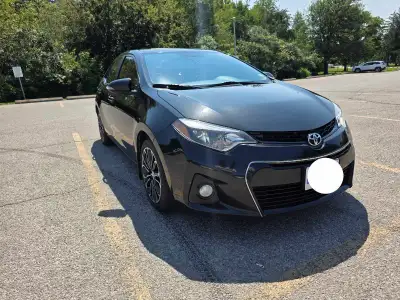 As is. 183000KM 2015 Toyota Corolla S Tech. Pck. Push start, Mint condition. Navi. Bluetooth, Sunroo...