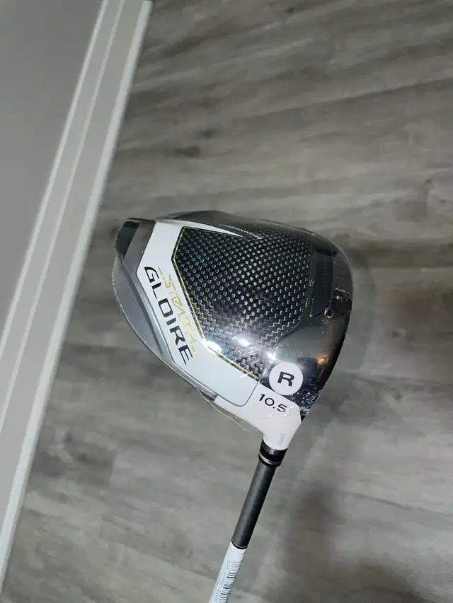 Taylormade Stealth Gloire Fairway Driver (RH, Regular Flex, 10.5 in Golf in Oakville / Halton Region - Image 2