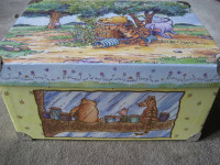 BRAND NEW Classic Winnie the Pooh Decorative Box