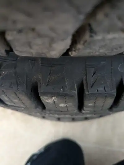 Bridgestone Blizzak Snow tires 235/65R16 No rims