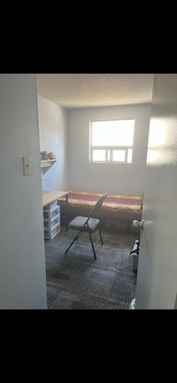 Private room for rent for Girl in a Student Rez