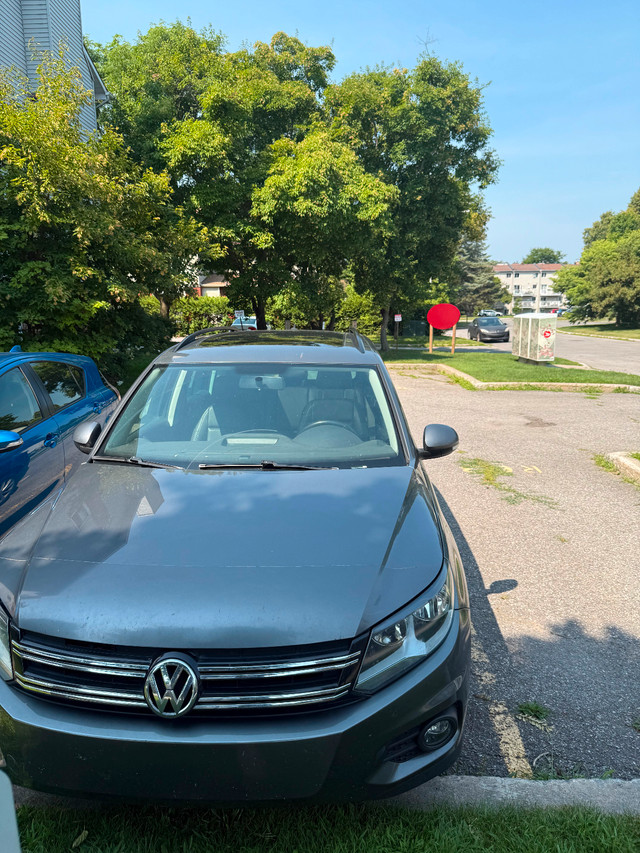 2012 volkswagen tiguan in Cars & Trucks in Gatineau
