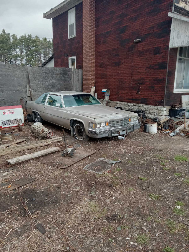 1978 cadillac coup Deville for parts. in Auto Body Parts in Renfrew - Image 3