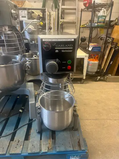 You are viewing a Garland W20 20 Qt Commercial Food Mixer. This heavy-duty commercial mixer is being...