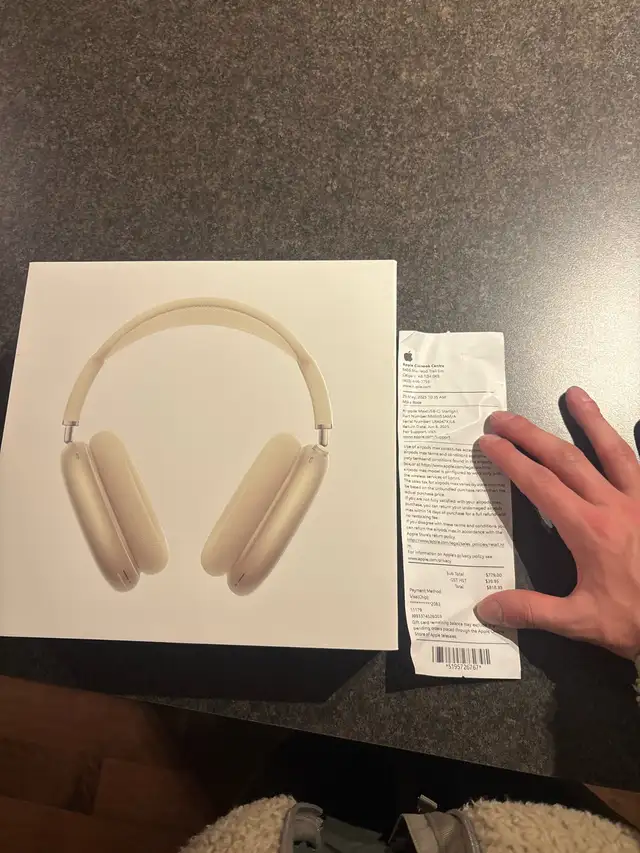 airpod maxes in Headphones in Calgary - Image 2