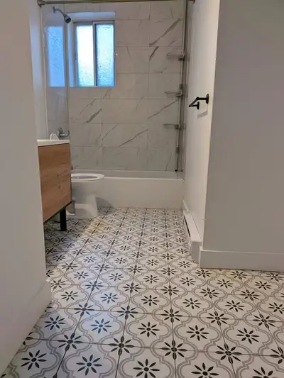 Appartement 4 ½ entièrement rénové – 2 chambres – Wi-Fi inclus – Stationnement – Disponible maintena...