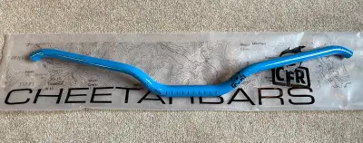 Cheetah Factory Racing Boondocker 2.0 handlebar 1 1/8” clamp 30” width Baby blue colour Minor cosmet...