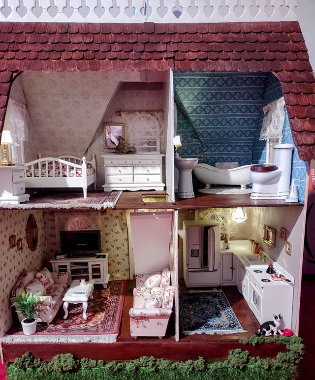 Greenleaf Arthur Dollhouse Kit - 1 Inch Scale CAN-B000U0A7UI in Toys & Games in Vancouver - Image 3