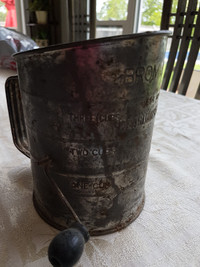 Vintage "BROMWELL'S" Measuring Sifter
