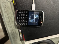 BlackBerry Curve 8520 unlocked mint condition & charger