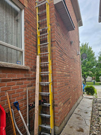 Featherlite  carbon fiber 28 ft ladder 