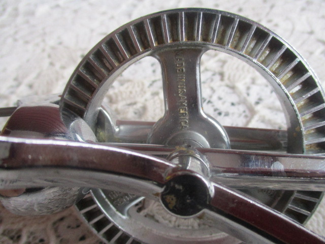 Rare "Super Whirl" Egg Beater, Double Cranks, Two Speed 1960's in Kitchen & Dining Wares in New Glasgow - Image 3