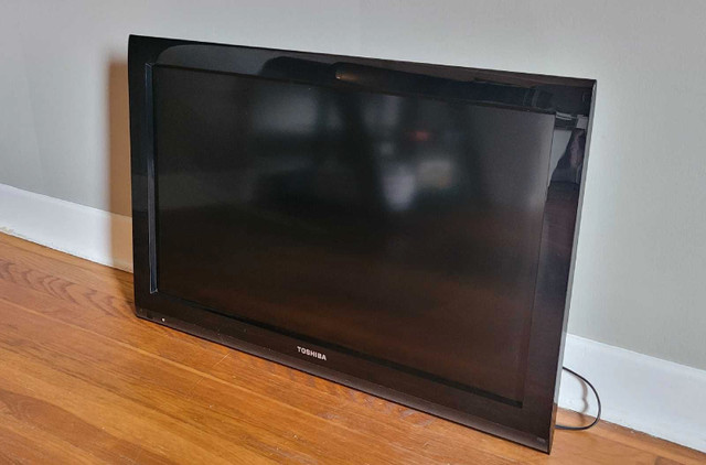 27" Toshiba  in TVs in City of Halifax