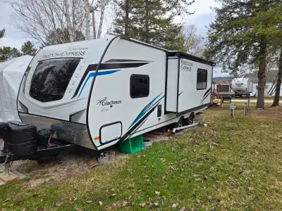 Coachmen Freedom Ultra Lite Garantie mécanique prolongée 7 ans transférable (valeur 4,700$) Enduit p...