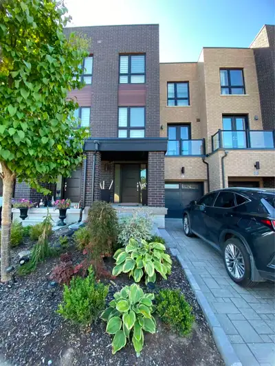 1 Bedroom with shared washroom for rent. Bedroom is on the 2nd floor of a 3-storey townhouse. Simple...