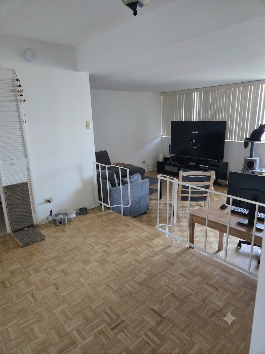 3.5 Condo for rent (Lease transfer) - Unfurnished,Atwater Avenue — photo 2