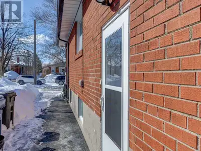 Bachelor Apartment, near Lawrence/Markham, from Aug 1st