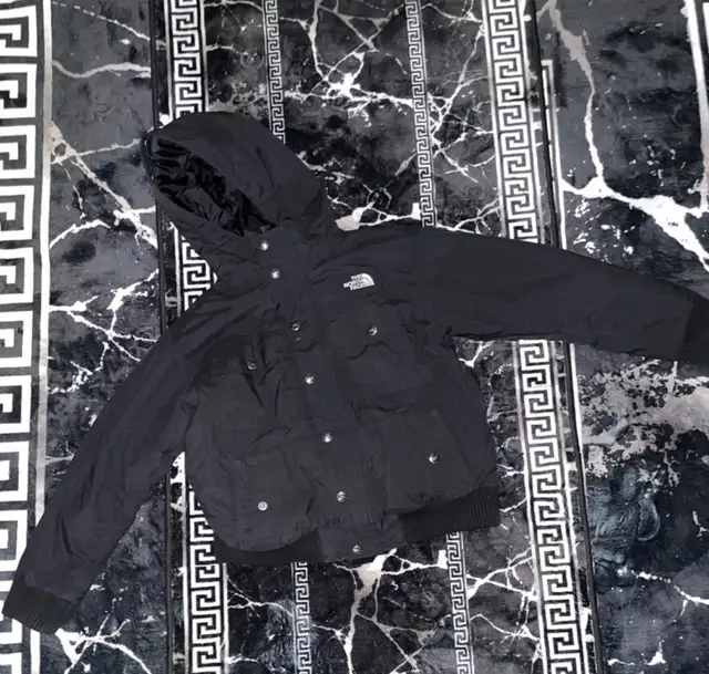 Streetwear × The North Face × Vintage in Men's in City of Toronto - Image 4