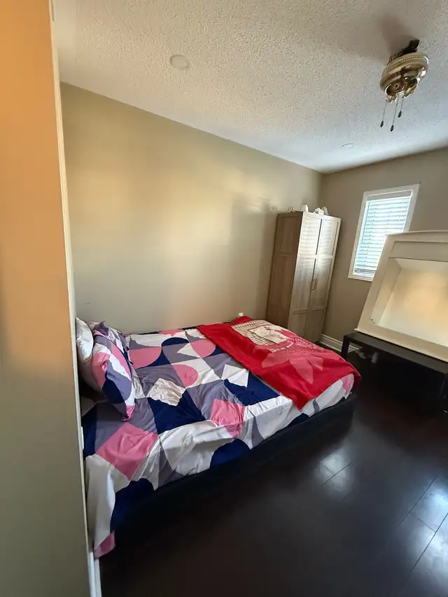 One room avaialble for 2 girls in 4 bedroom house63826905367555120
