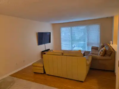 Big, Bright and clean spacious half duplex.Home can come either furnished or unfurnished.5 bedrooms...
