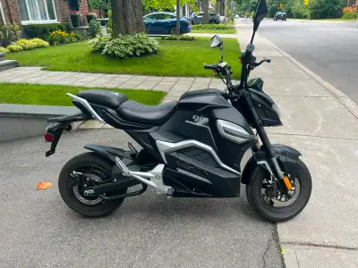 Gio G2000 ebike 2023 Model bought in july 2024 like new : street legal needs immatriculation and cla...