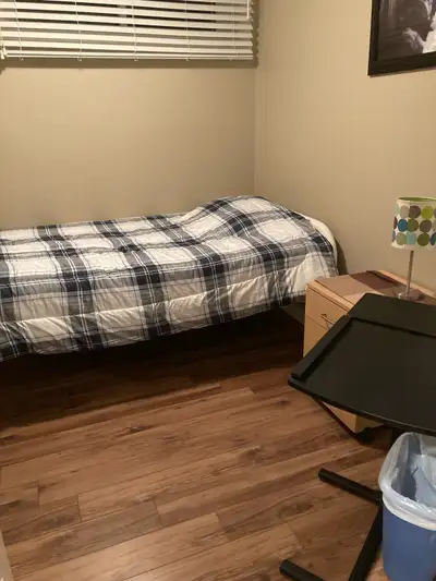 A Beloeil chambre a louer pour homme seulement. Partage des pièces communes. Pas d animaux. 620$