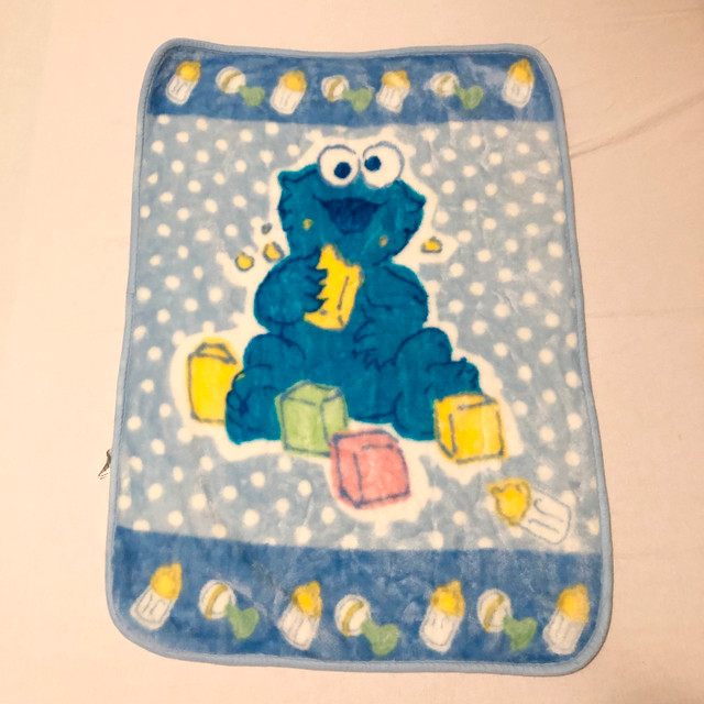 2004 Sesame Beginnings Cookie Monster Baby Blanket 42 x 29.5 In in Bedding in City of Toronto