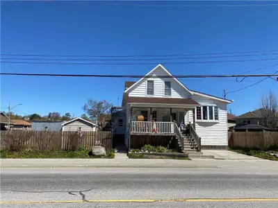 Available now. Newly renovated, bright and spacious 1 bedroom, 2nd floor apartment for rent. Heat an...