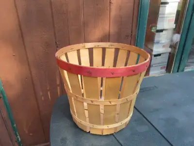 FRUIT BASKETS - VINTAGE STYLES - REDUCED!!!!, View more