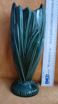 vintage Sylvac green hyacinth leaf vase